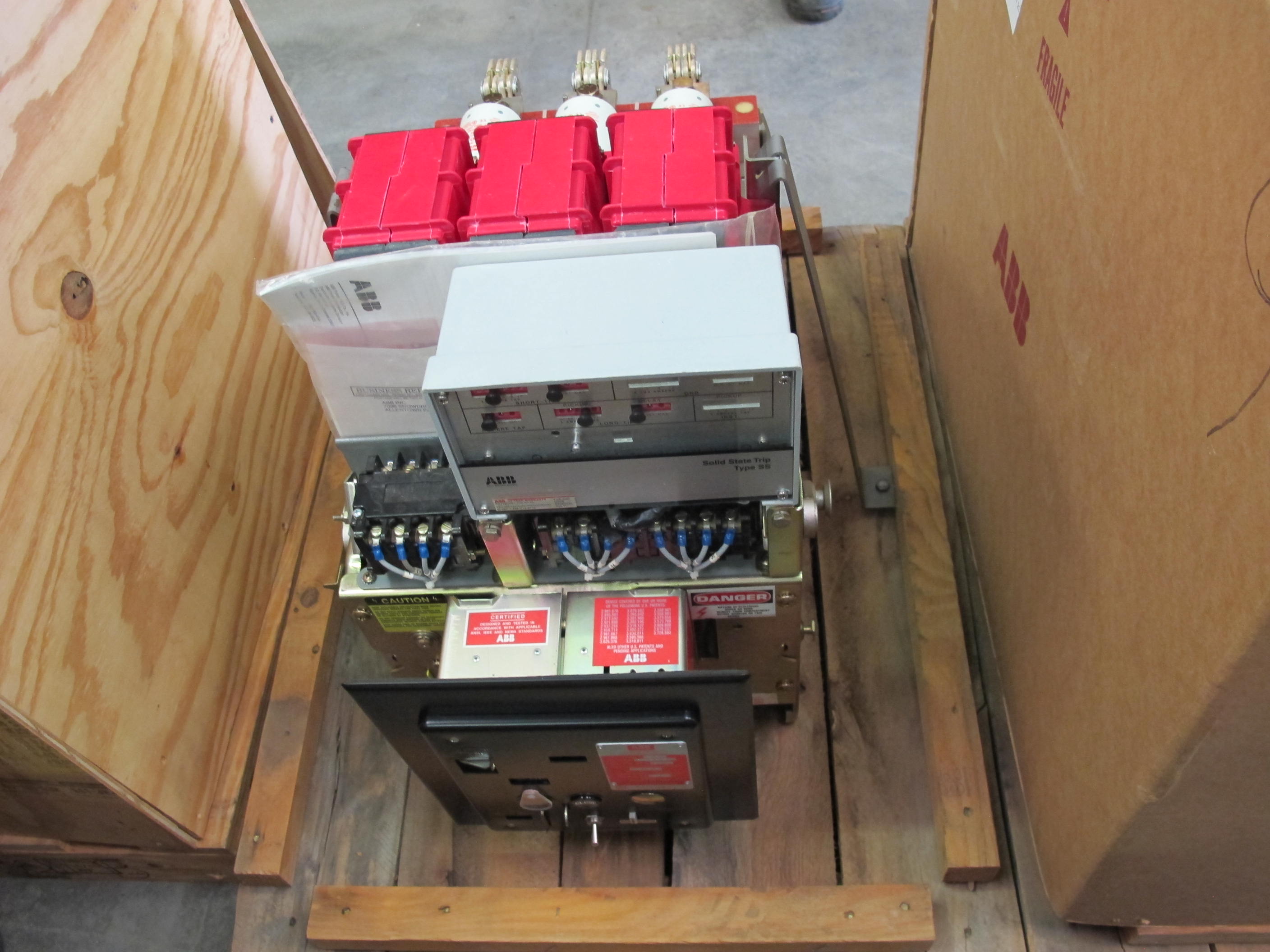 BREAKER, CIRCUIT TYPE, 250-600 AMP RATING, 3 POLE. ELECTRICALLY OPERATED, 12KA CURRENT LIMITING FUSE FOR 480 VOLT LOAD CENTERS, COMPLETE PART NUMBER C1625-7773-142-07(00)(01)(18)(40) (57)(64) (W-44) LOADING & HANDLING FEE $15-